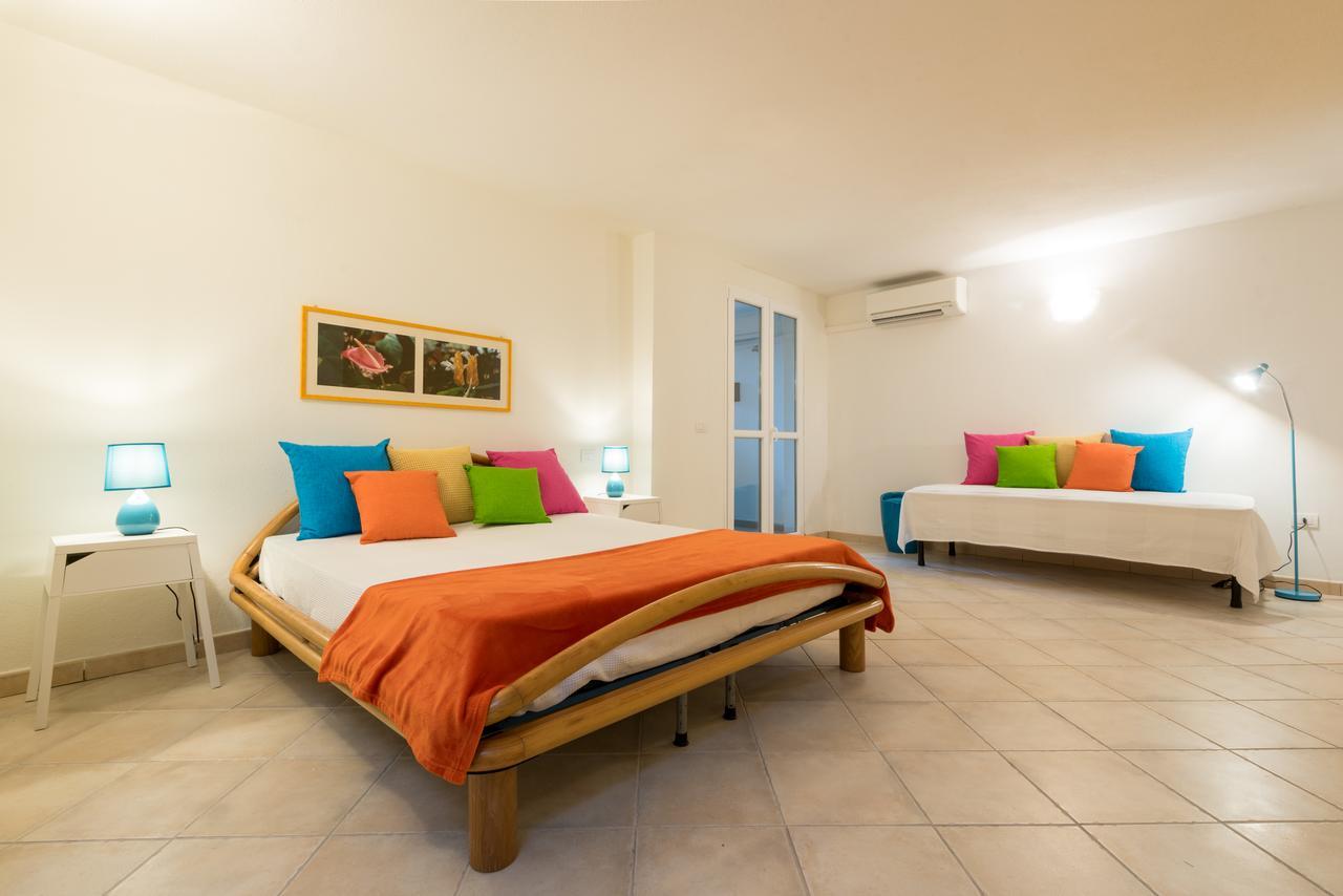 Apartment In S'Abba E Sa Pedra With Pool Golfo Aranci Exterior photo