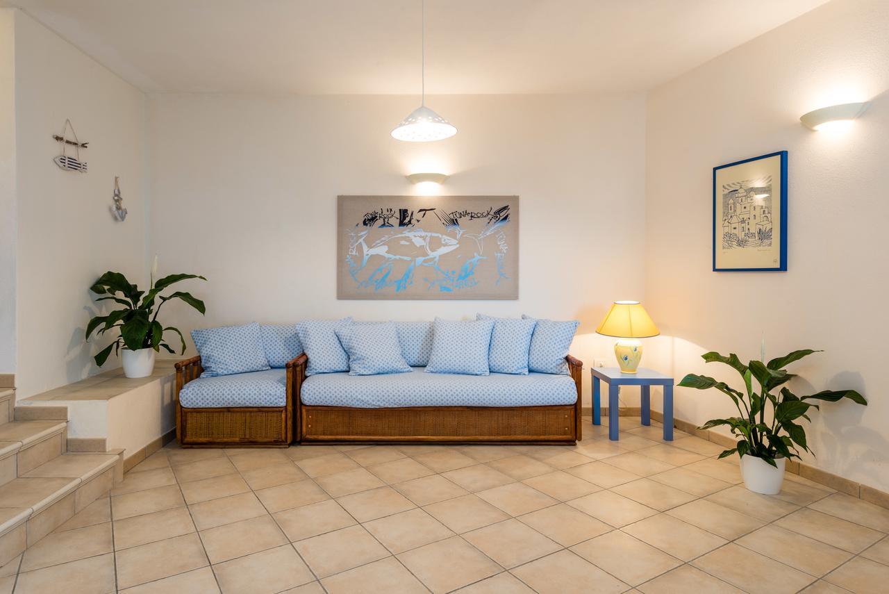 Apartment In S'Abba E Sa Pedra With Pool Golfo Aranci Exterior photo